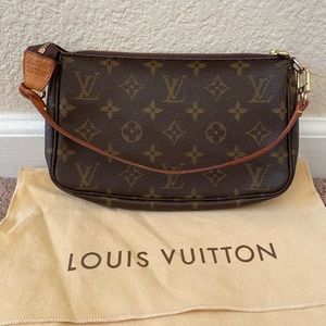 Authentic Louis Vuitton Pochette Accessoires